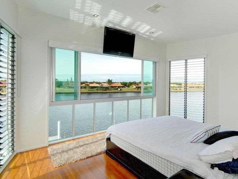 11 Antigua Court, Kawana Island QLD 4575
