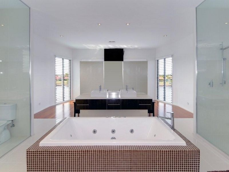 11 Antigua Court, Kawana Island QLD 4575