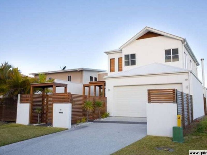11 Antigua Court, Kawana Island QLD 4575