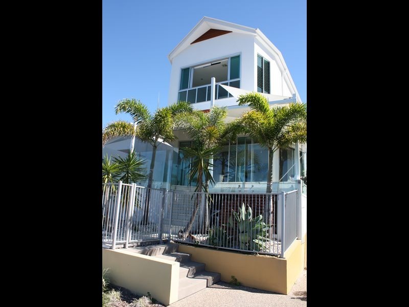 11 Antigua Court, Kawana Island QLD 4575