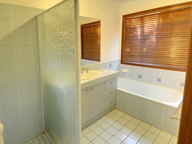 2 Kingfisher Street, Aroona QLD 4551