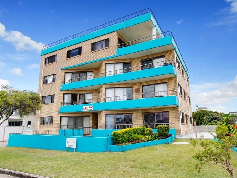 2/1 Burke Street, Golden Beach QLD 4551