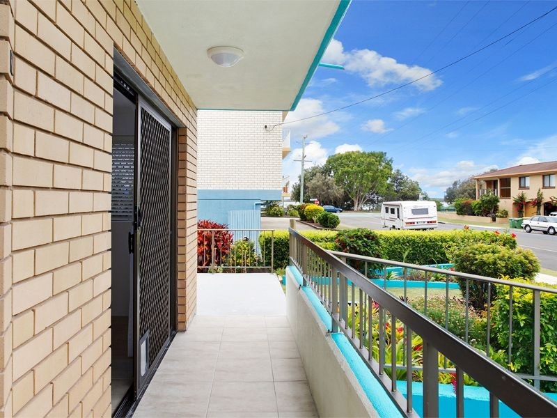 2/1 Burke Street, Golden Beach QLD 4551