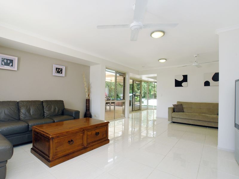 17 St Helena Street, Little Mountain QLD 4551