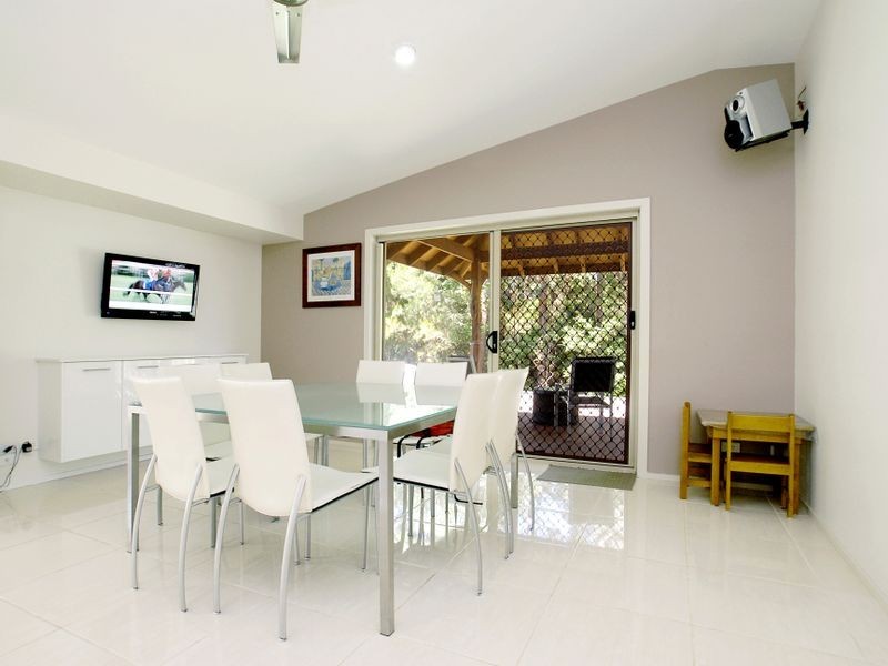 17 St Helena Street, Little Mountain QLD 4551