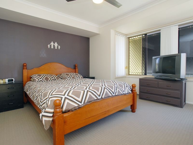 17 St Helena Street, Little Mountain QLD 4551