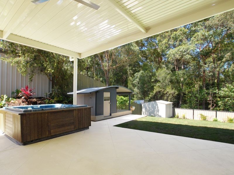 17 St Helena Street, Little Mountain QLD 4551