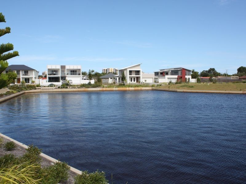 24 Echo Street, Pelican Waters QLD 4551