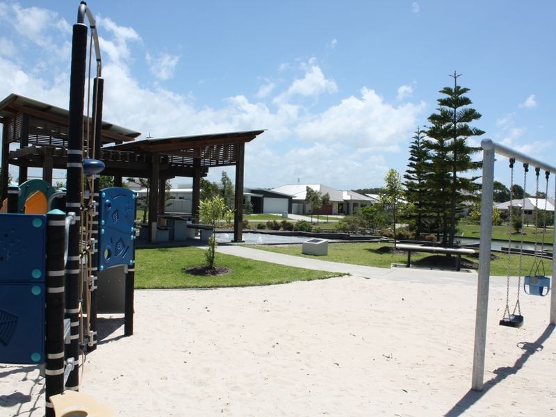 24 Echo Street, Pelican Waters QLD 4551