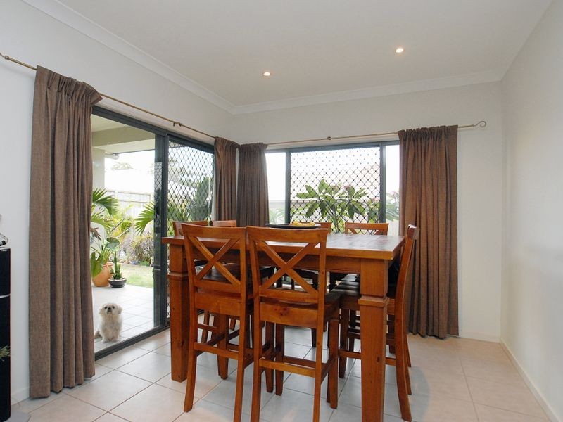 41 Hillview Crescent, Little Mountain QLD 4551