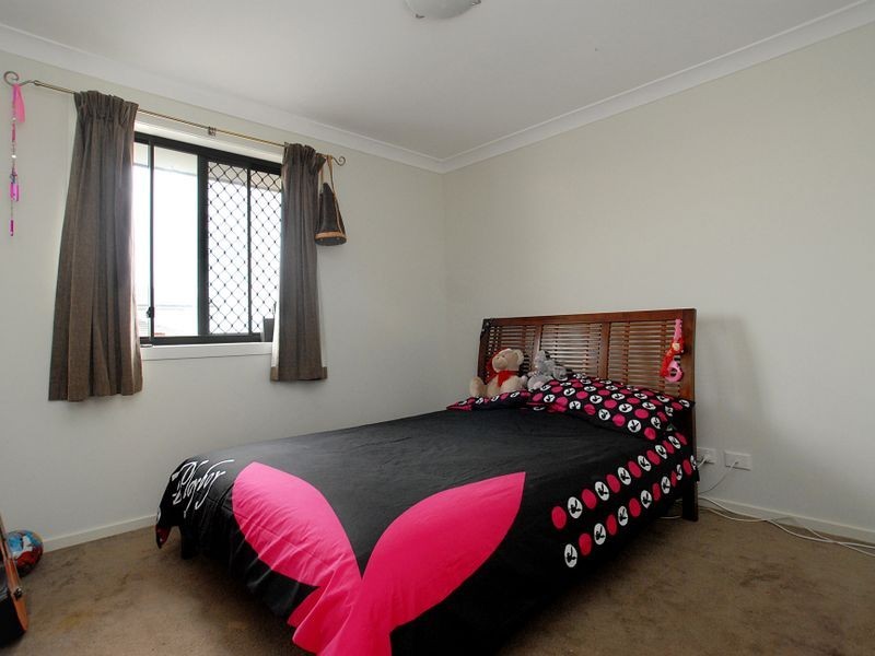 41 Hillview Crescent, Little Mountain QLD 4551