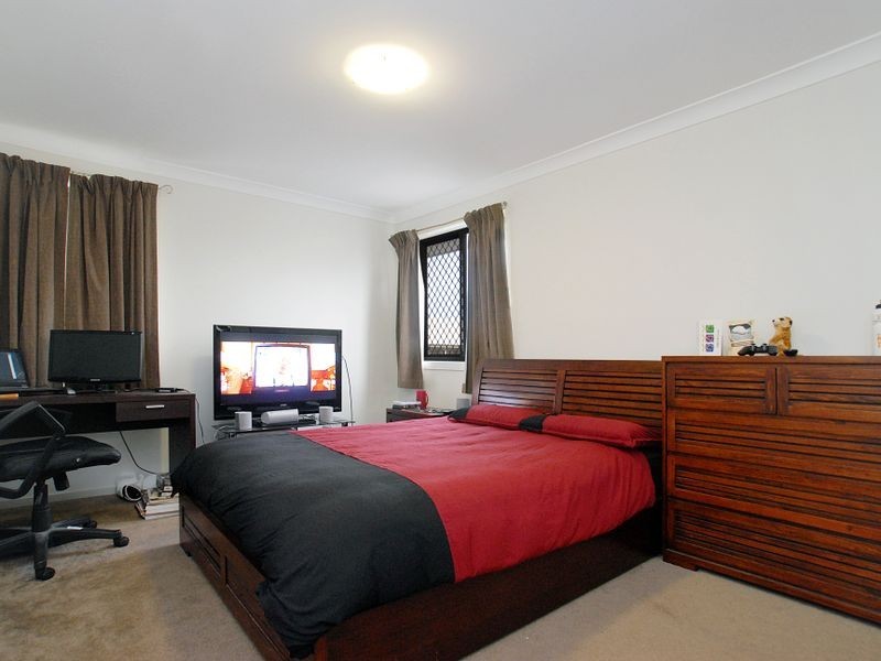 41 Hillview Crescent, Little Mountain QLD 4551