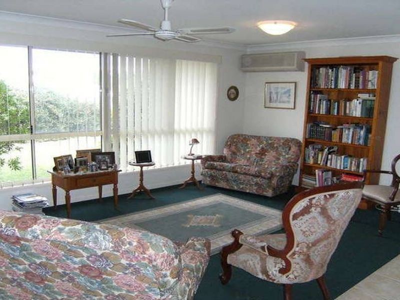 15 Mimosa Crescent, Currimundi QLD 4551