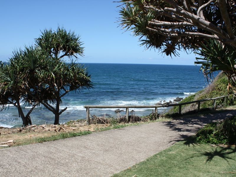27 Mcilwraith Street, Moffat Beach QLD 4551