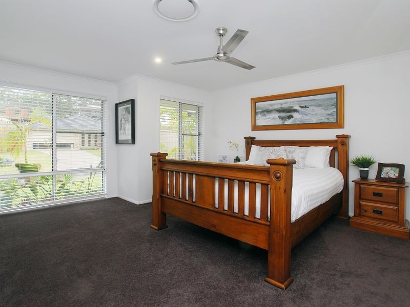 8 Middle Creek Road, Little Mountain QLD 4551