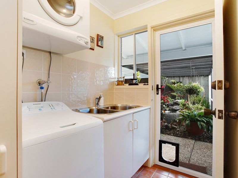 1 Cutler Court, Golden Beach QLD 4551