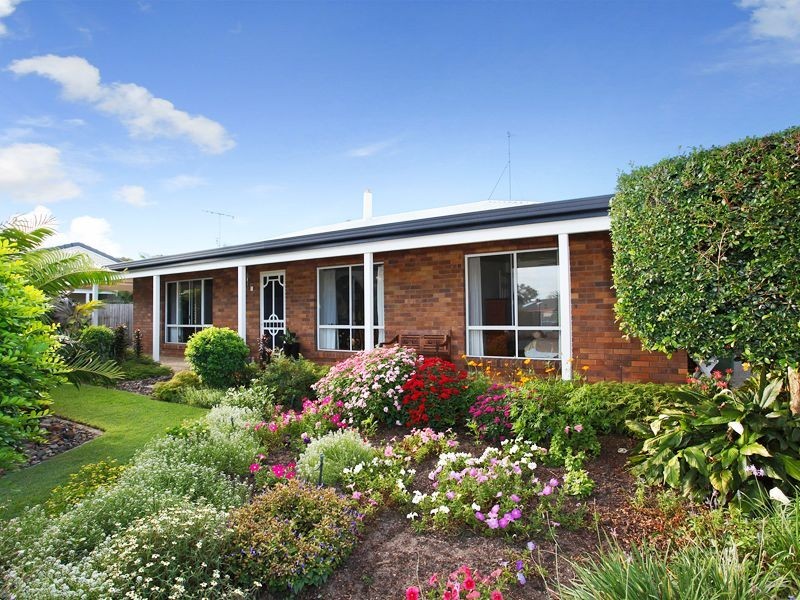 1 Cutler Court, Golden Beach QLD 4551