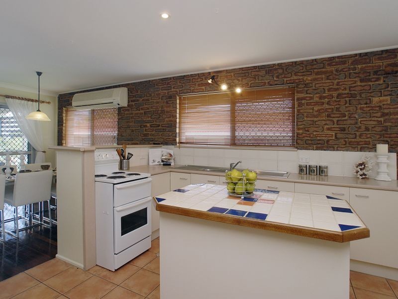 27 King Street, Shelly Beach QLD 4551