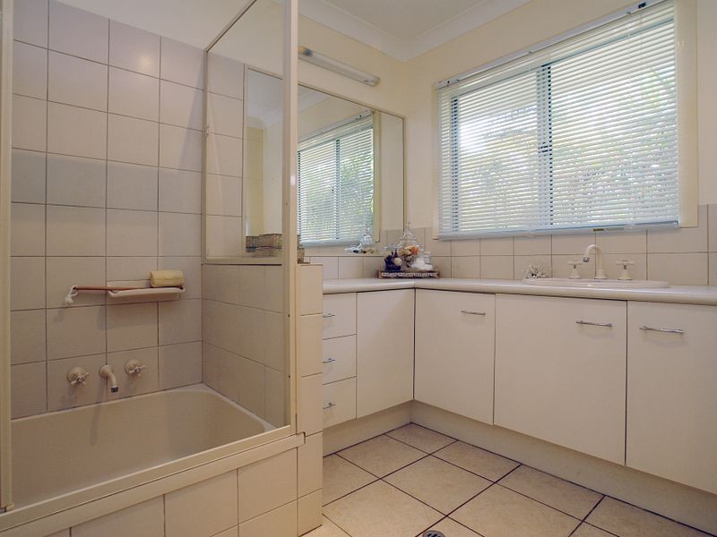 27 King Street, Shelly Beach QLD 4551