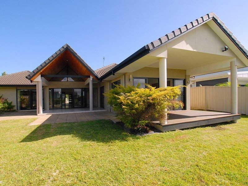 107 Mahogany Drive, Pelican Waters QLD 4551
