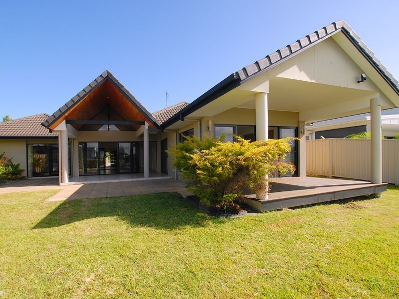 107 Mahogany Drive, Pelican Waters QLD 4551