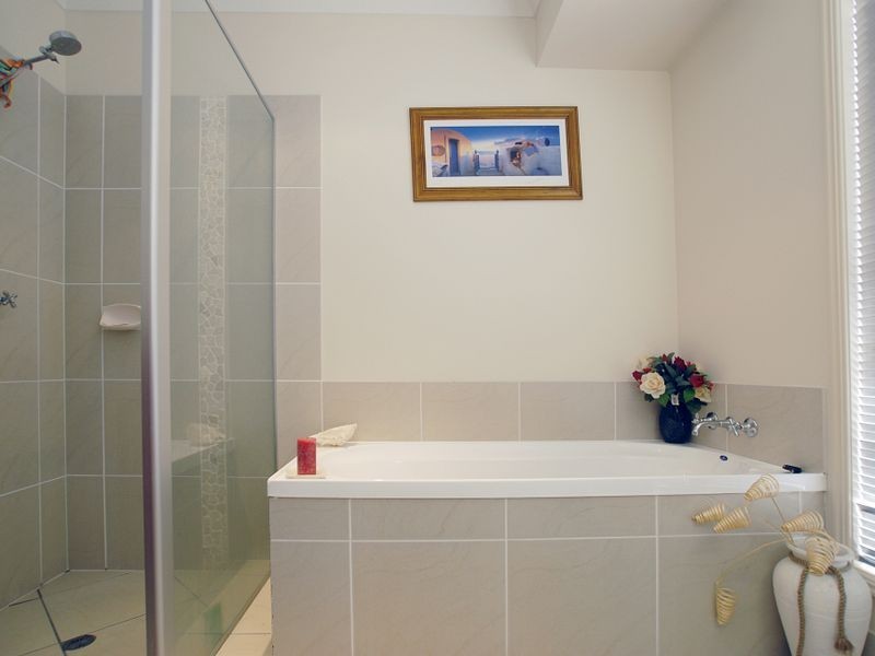 20 Discovery Drive, Little Mountain QLD 4551