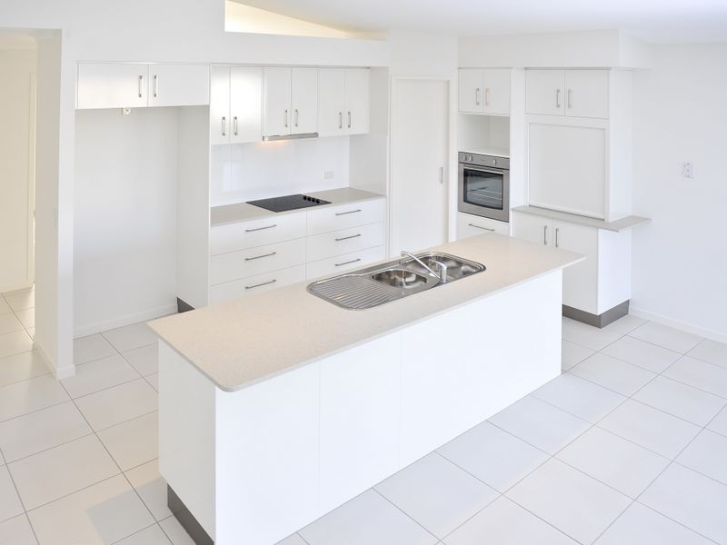 19 Whitehaven Way, Pelican Waters QLD 4551