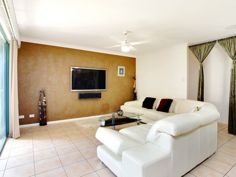 18 Livistona Crescent, Currimundi QLD 4551