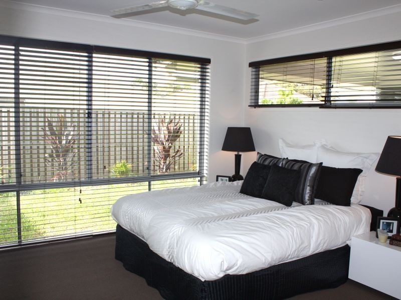 15 Elvena Street, Little Mountain QLD 4551