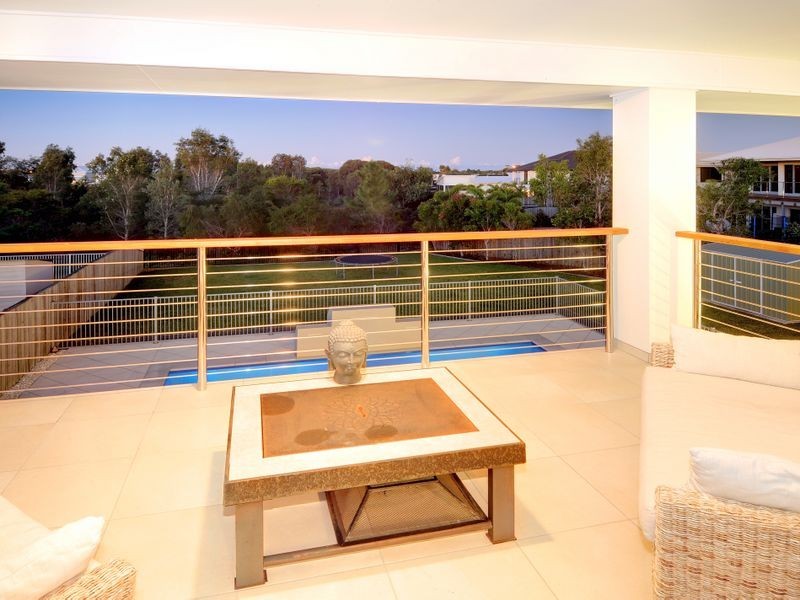 6 Francis Court, Pelican Waters QLD 4551