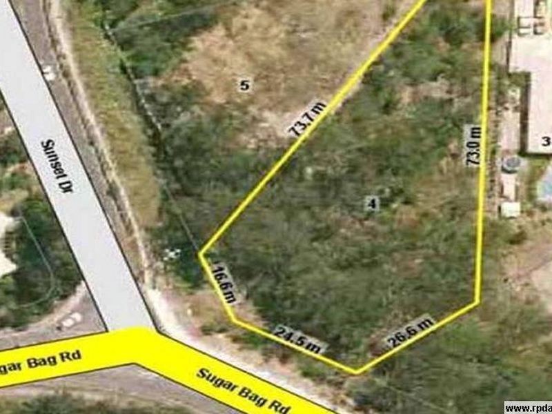 4 Valley View Court, Little Mountain QLD 4551