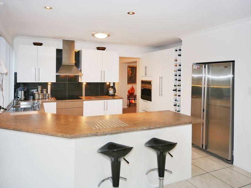 56 Kalowendha Avenue, Pelican Waters QLD 4551