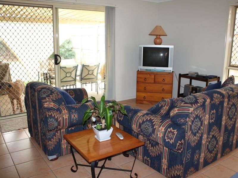 10 Riverbend Cres, Morayfield QLD 4506