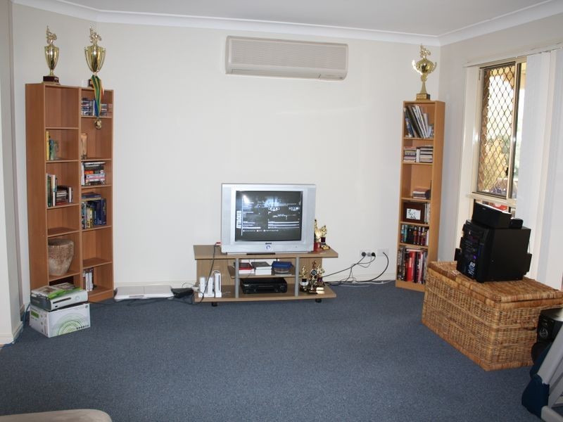 10 Riverbend Cres, Morayfield QLD 4506