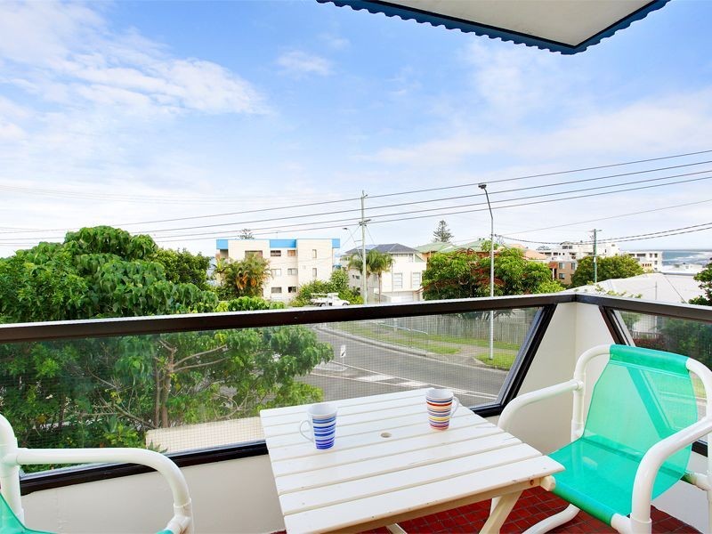 1/10 Dingle Avenue, Kings Beach QLD 4551