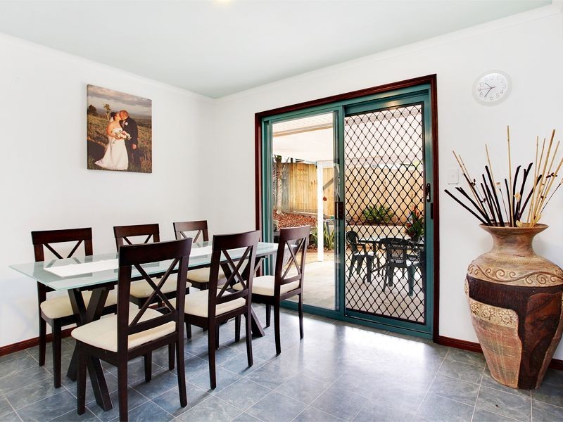 16 Athenree Place, Little Mountain QLD 4551