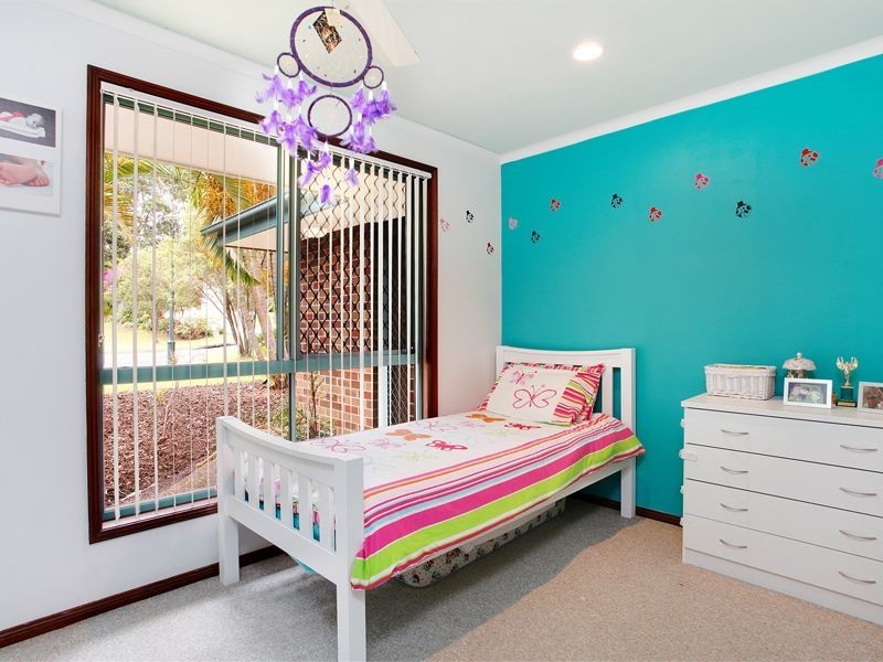 16 Athenree Place, Little Mountain QLD 4551