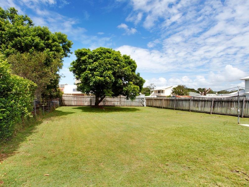 8 Park Street, Caloundra QLD 4551