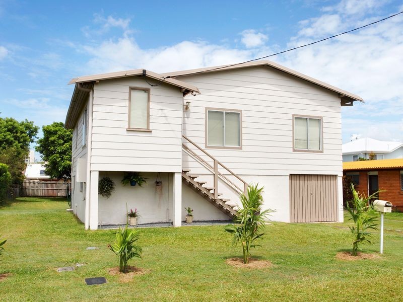 8 Park Street, Caloundra QLD 4551