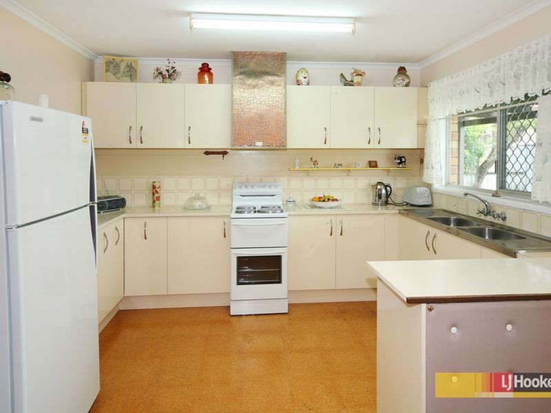 18 Coonowrin Street, Battery Hill QLD 4551