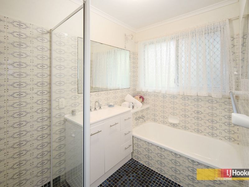 18 Coonowrin Street, Battery Hill QLD 4551