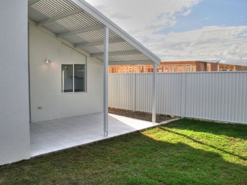 25 Riverstone Crescent, Little Mountain QLD 4551