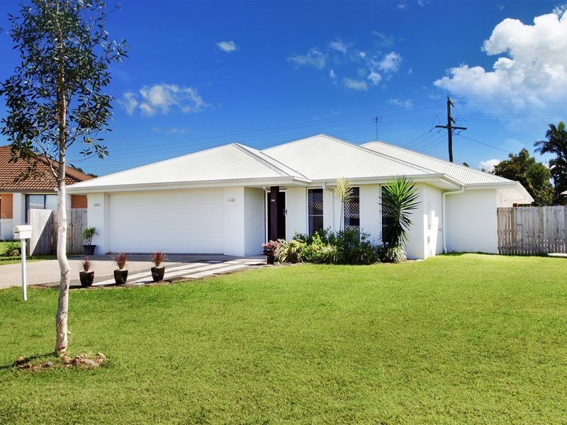 10 Heights Road, Beerwah QLD 4519
