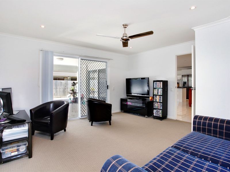 10 Heights Road, Beerwah QLD 4519