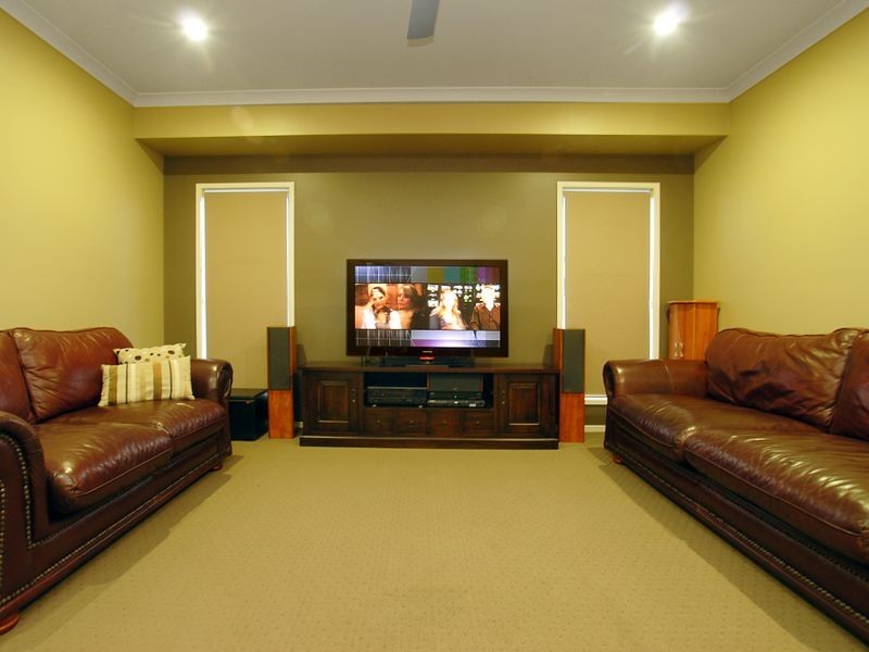 5 Francis Court, Pelican Waters QLD 4551