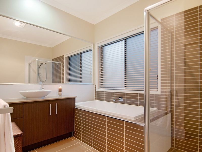 5 Francis Court, Pelican Waters QLD 4551