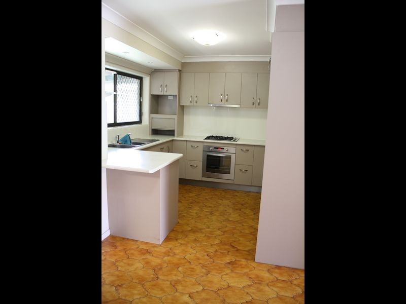 2/7 Pumicestone Place, Golden Beach QLD 4551