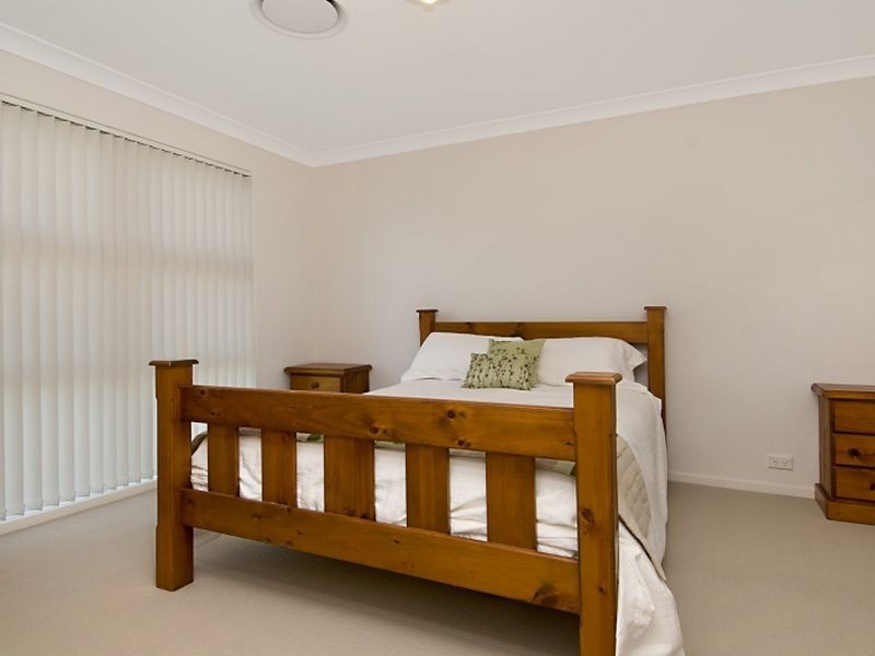 35 Elvena Circuit, Little Mountain QLD 4551