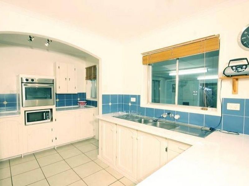 29 Montgomery Crescent, Golden Beach QLD 4551