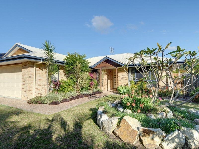 19 Cullen Drive, Little Mountain QLD 4551